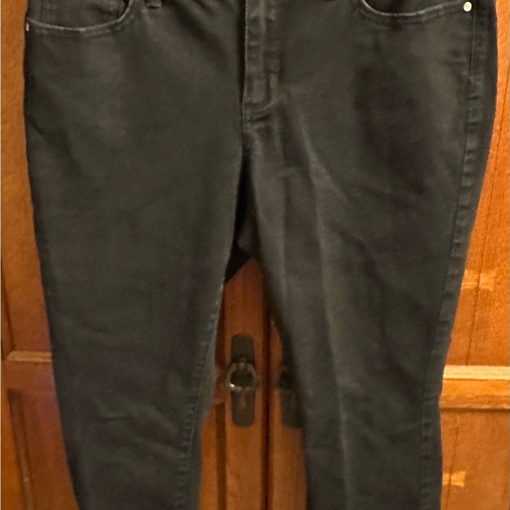 a.n.a Black Ankle Cropped Jeans​
